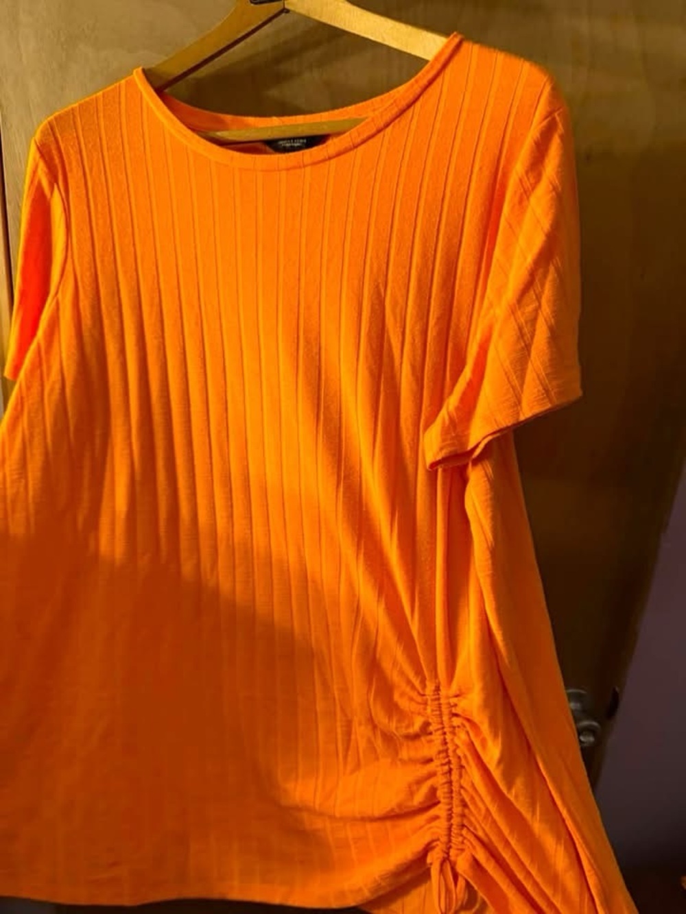 Simply Vera Vera Wang Orange Short-Sleeve Ruched Ribbed Tee